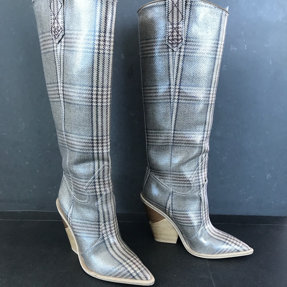 Fendi Cutaway Cowboy Boots 40.5